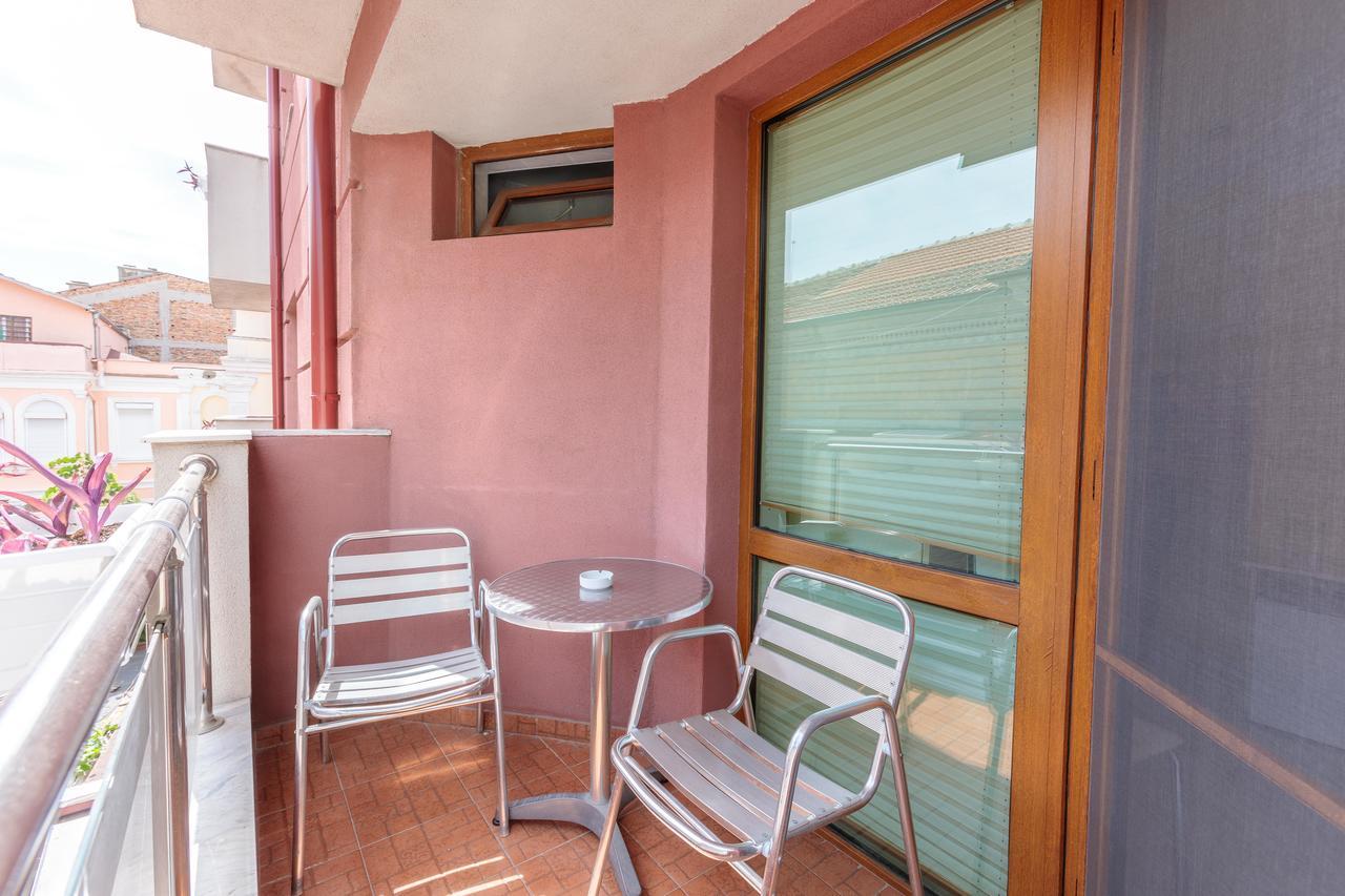 Apart & Rooms Fotinov Burgas Exterior foto
